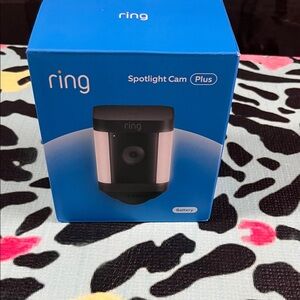 Ring Spotlight Cam Plus - Sleek Black